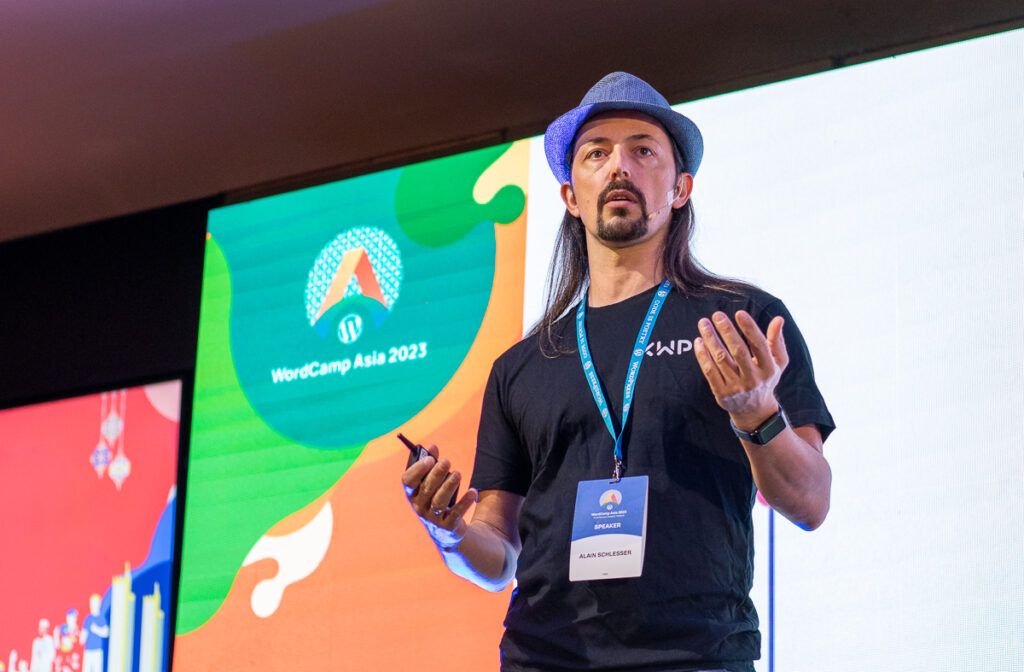 Alain talking about scaling PHP